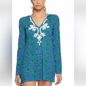 Lilly Pulitzer Noelle Tunic Hoodie in the Loopy Elephants Pattern,
